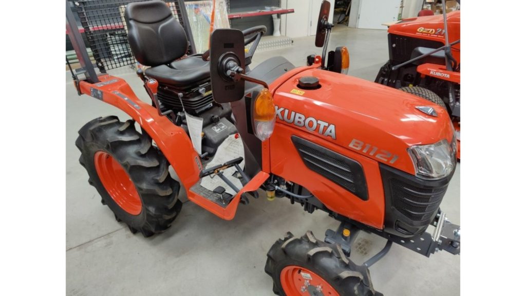 Kubota B1121